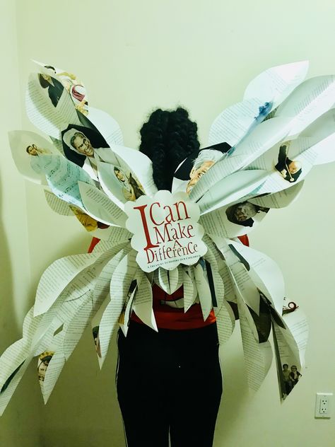 DIY book fairy wings Book Fairy Costume, Recycled Costume, Enchanted Forest Book, 2017 Halloween Costumes, Recycled Costumes, Fairy Costume Diy, Twin Costumes, Forest Book, Book Fairy