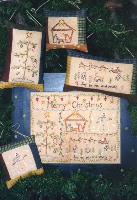 Christmas Projects Primitive Snowmen Patterns, Primitive Stitchery Patterns, Christmas Stitchery, Christmas Hand Embroidery, Christmas Primitive Crafts, Primitive Pillows, Primitive Stitchery, Wool Applique Patterns, Christmas Embroidery Patterns