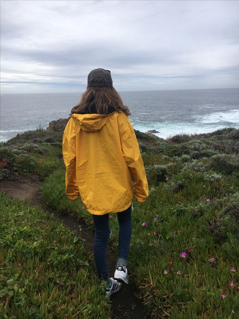 Yellow Rain Jacket Aesthetic, Yellow Rain Coat Aesthetic, Yellow Raincoat Outfit Aesthetic, Yellow Rain Jacket Outfit, Yellow Raincoat Aesthetic, Raincoat Outfit Aesthetic, Yellow Raincoat Outfit, Stranger Things Style, Yellow Rain Jacket