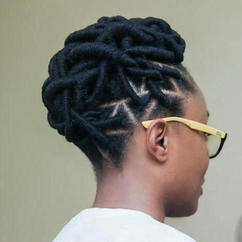 Sometimes you need to make your crown visible...so you wrap it and twist it and wear it... an outward expression of your innate royalty...a… Hair Wraps Thread, Afro Haircuts, Wool Hairstyles, Brazilian Wool Hairstyles, Brazilian Wool, Natural Afro, African Hair Braiding Styles, Afrikaanse Mode, Natural Hair Twists