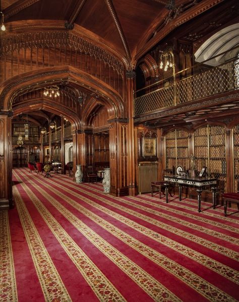 Gothic Castle Interior, Castle Rooms, Castle Bedroom, Arundel Castle, Castles Interior, Chateau France, Stately Home, Medieval Castle, The Library