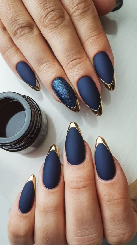 Navy Blue And Rose Gold French Tip Nails, Navy Blue Nails Matte Art Designs, Sapphire Blue And Gold Nails, Elegant Blue Nail Designs, Christmas Nails Blue And Gold, Navy Blue Oval Acrylic Nails, Matt Navy Blue Nails, Matt Dark Blue Nails, Ravenclaw Inspired Nails