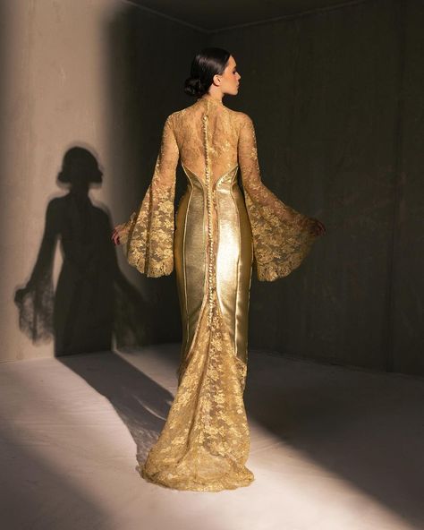 Elio Abou Fayssal | Look 25: Effortlessly mixing poise and sultriness, this dress is the perfect marriage of gold rafia tissage fabric and extravagant gold… | Instagram The Perfect Marriage, Silk Lace, Perfect Marriage, Instagram Look, Gold Silk, Luxury Bridal, Traditional Dresses, Bridal Collection, Silk Fabric