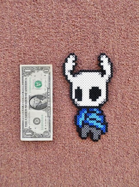 Long Black Fingers : Hollow Knight Perler Bead Hama Art, Black Fingers, Perler Designs, Pixel Beads, Pearl Beads Pattern, Easy Perler Beads Ideas, Art Perle, Perler Art, Arte 8 Bits