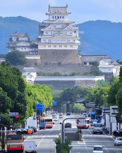 Kamfan Hyogo Japan, Castle Doors, Himeji Castle, Asian Architecture, Hyogo, Japan Art, Strategic Planning, Places To See, Beautiful Places