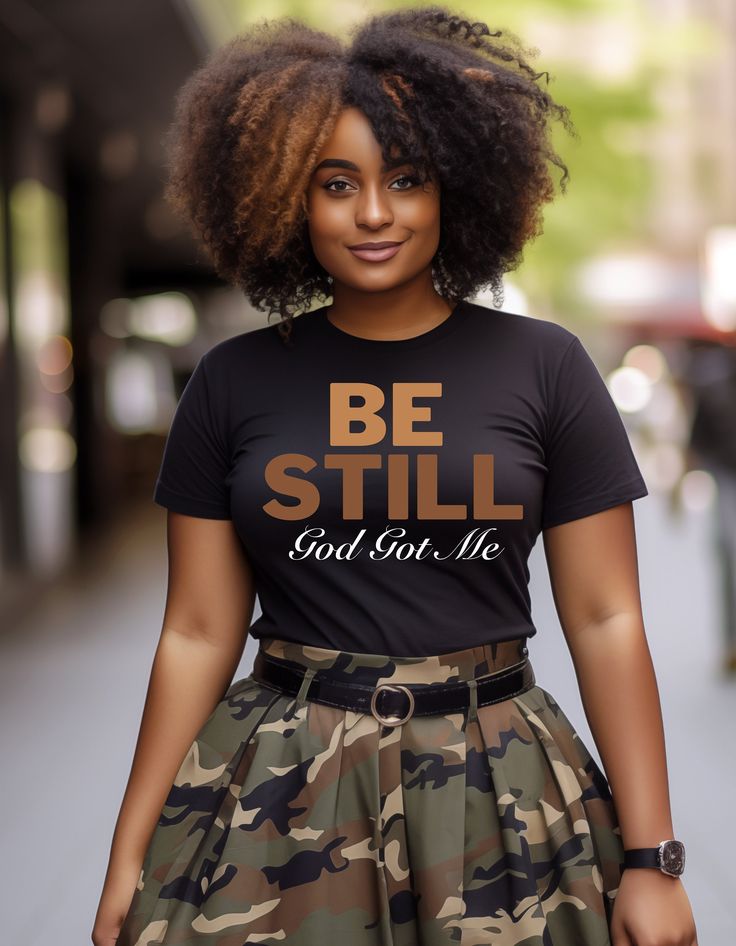 Inspiration Tshirts Ideas, Styling A Graphic Tee Plus Size, Graphic Tee Outfit Baddie, Dressy Tops With Jeans, T Shirt Ideas For Women, Cool Tshirt Designs Graphic Tees, Christian Modesty Outfits, Casual Outfits For Women Fall, Cricut Tshirt Ideas