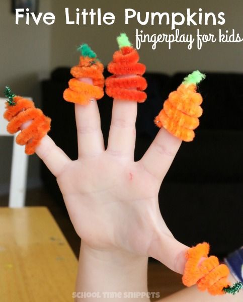 a child's hand with five little pumpkins on it and the words five little pumpkins fingerplay for kids