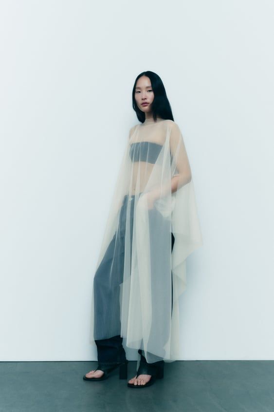 LONG TULLE CAPE - Ecru | ZARA United States Black Cape Outfit, Long Cape Coat, Shawl Outfit, Cape Outfit, Organza Jacket, Tulle Cape, Countryside Style, Ethereal Dress, Long Cape