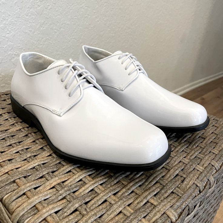 Step Up Your Formalwear With These Sleek Joseph & Feiss White Tuxedo Shoes, Perfect For Weddings, Black-Tie Events, Or Any Occasion That Demands Classic Style. These Shoes Feature A Polished White Finish, A Comfortable Fit, And Timeless Design. Gently Worn, In Excellent Condition, Never Worn Outside With Minimal Signs Of Use. Ideal For Adding A Touch Of Elegance To Any Formal Outfit. Details: Brand: Joseph & Feiss Color: White Size: Men’s 10 Condition: Very Well-Maintained, Never Worn Outside Pe White Dress Shoes Men, Tuxedo Shoes, Men's Wedding Shoes, White Dress Shoes, White Tuxedo, Black Tie Event, Formal Outfit, White Shoes, Outfit Details