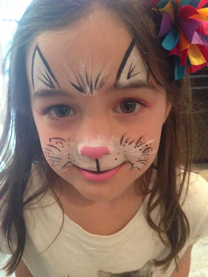 Katze Mehr Cat Face Paint Easy, Cat Face Paint, Kitty Face Paint, Animal Face Paintings, Face Painting Tutorials, Face Painting Easy, Kids Face Paint, Simple Face, Face Painting Halloween