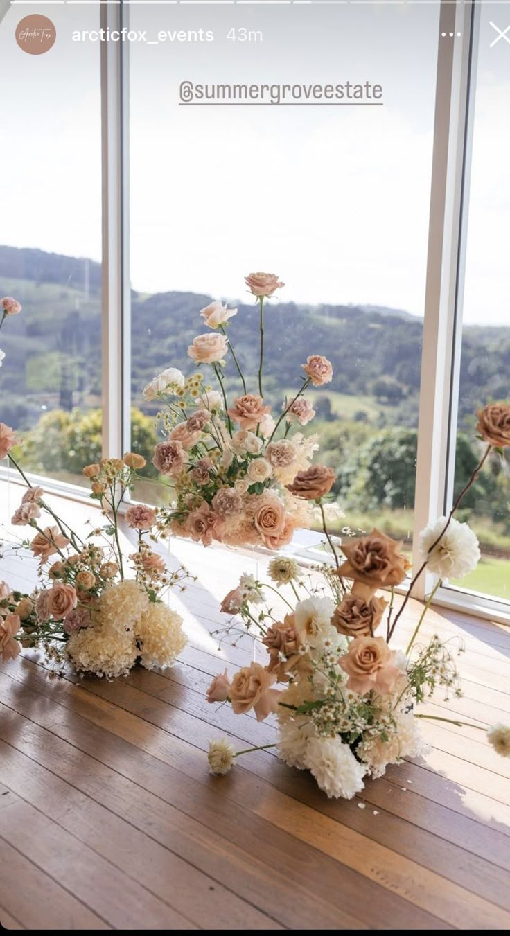 Beige Wedding Centerpieces, Wedding Aisle Flowers On Ground, Aisle Flowers Wedding, Neutral Wedding Decor, Wildflower Theme, Earth Tone Wedding, Neutral Wedding Flowers, Pink Wedding Colors, Warm Wedding