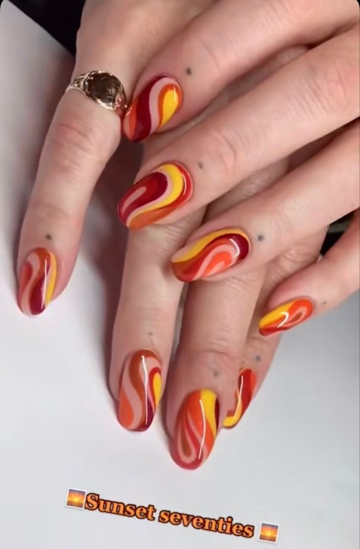 70’s Nails, 70s Inspired Nails, 70s Inspired Makeup, 60s Nails, Cosmetic Aesthetic, Groovy Room, Pretty Fingers, S Nails, 1960s Inspired