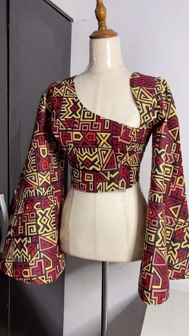 Ijeoma Assumpta on Reels | Daliwonga · Abo Mvelo African Prom Dresses Ankara, Ankara Crop Top, Ankara Dress Designs, Classy Short Dresses, Crop Top Style, Ankara Tops, African Print Tops, Ankara Dress Styles, African Print Dress Ankara