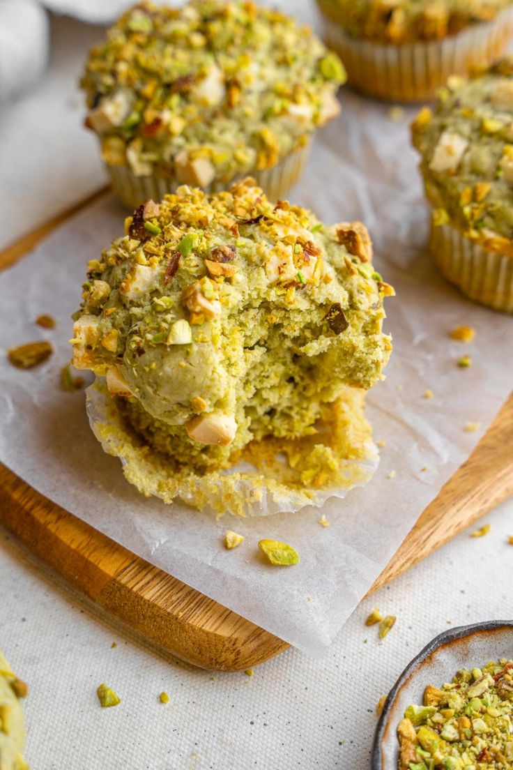 These white chocolate pistachio muffins are one my favorite not-so-common dessert recipes. The muffins literally... Pistachio Muffins Recipe, Pistachio Muffins, Pistachio Recipes, Chocolate Pistachio, Pistachio Pudding, Gluten Free Muffins, Breakfast Recipes Casserole, Mini Muffins, White Chocolate Chips