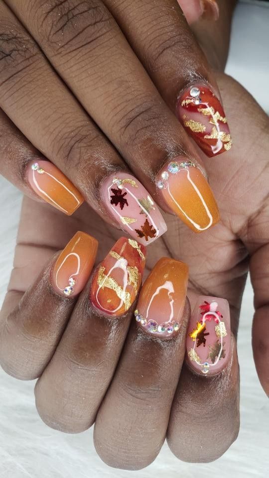 Short coffin ombre Short Coffin Ombre, Fall Leaf Nail Art, Coffin Ombre, Leaf Nail Art, Nails Tech, Short Coffin, Fall Leaf, My Nails, Nail Designs