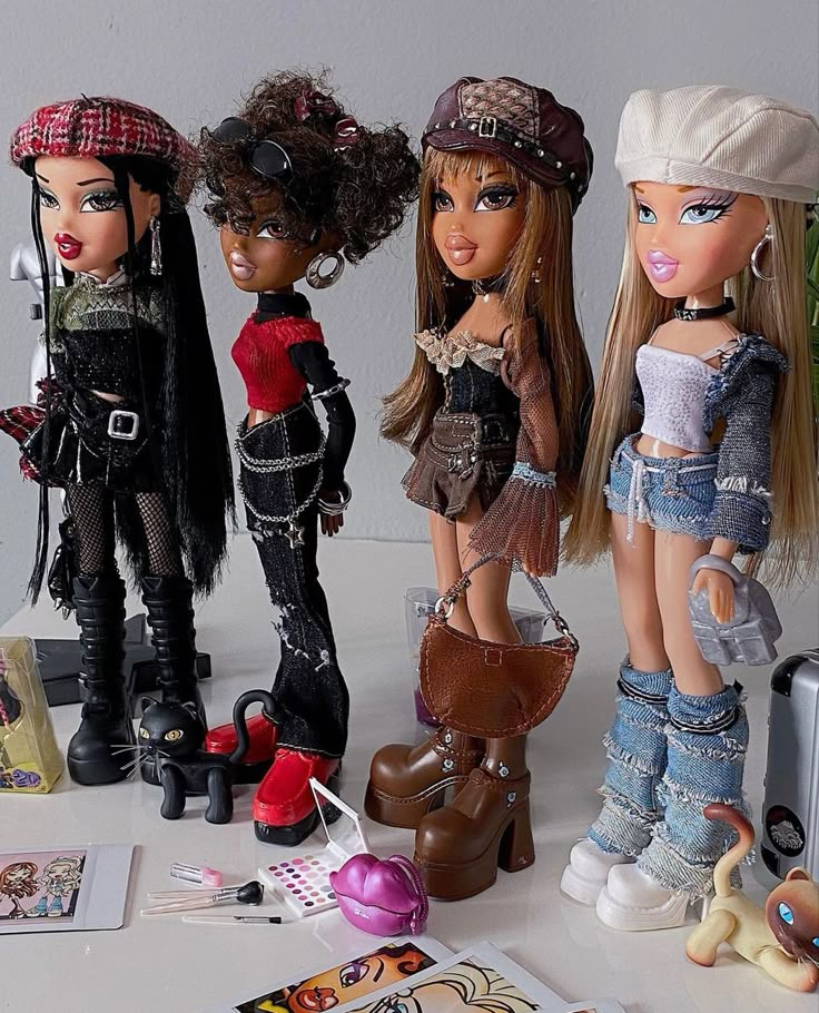 @aleyahdolls on ig Bratz Doll Fits, Punk Bratz Doll, Original Bratz Dolls Outfit, Bratz Dolls Outfits In Real Life, Bratz Dolls Aesthetic Outfits, Bratz Doll Outfits Inspiration, Brats Outfits, Doll Inspired Outfits, Bratz Dolls Outfits