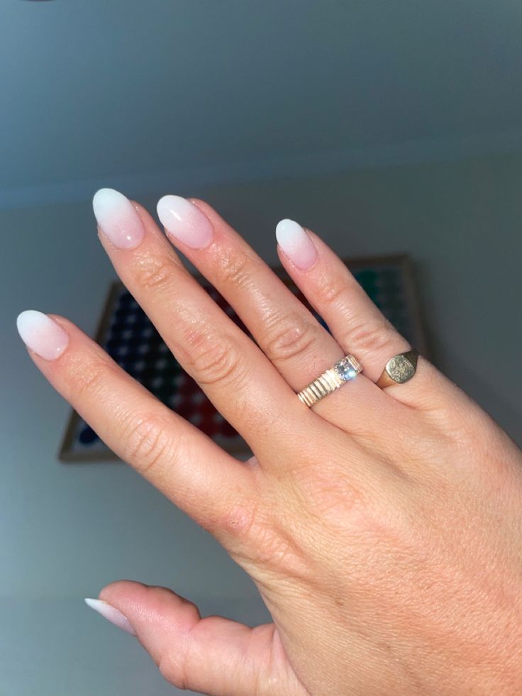 White Faded French Nails, Hoco Nails Ombre, Hombre Oval Nails, Bridal Nails French Ombre, Round French Dip Nails, Airbrush French Nails Ombre, French Ombre White Chrome, French Tip Ombré Nails, Ombre Nails Oval Shape