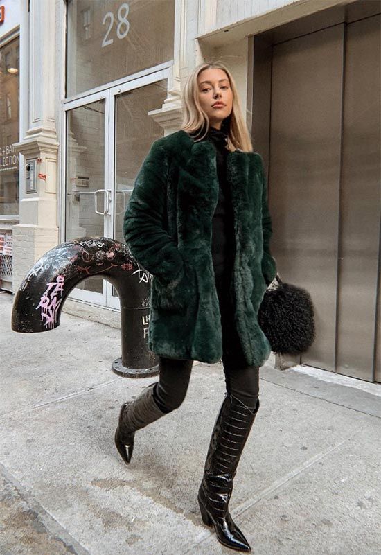 Tips for Wearing Cowboy Boots for Women/ Western Boots #cowboyboots #boots #shoes #fashion #ootd #streetstyle Green Fur Coat, Western Boots Outfit, Botas Western, Trendy Winter Fashion, Winter Boots Outfits, Fall Fashion Coats, Baby Mode, Chunky Heel Boots, Green Fur