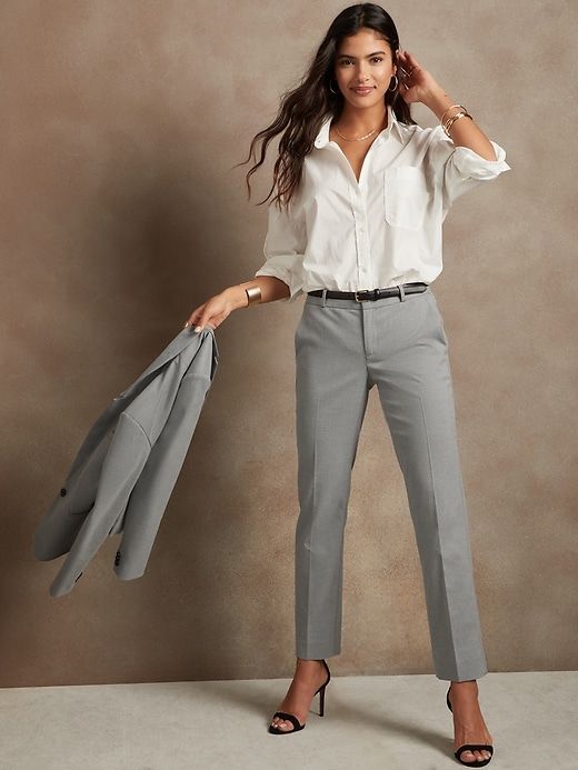 Pants Outfit Work, Business Professional Outfits, Grey Slacks, Work Fits, Dress Slacks, Stylish Work Outfits, Interview Outfit, Banana Republic Factory, Banana Republic Pants