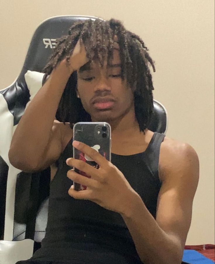 Dreadheads Men Black, Pretty Dreads, Dread Heads, Black Dreads, Cute Dreads, Teenage Guys, Dreadlock Hairstyles For Men, Light Skin Men, Dark Skin Boys