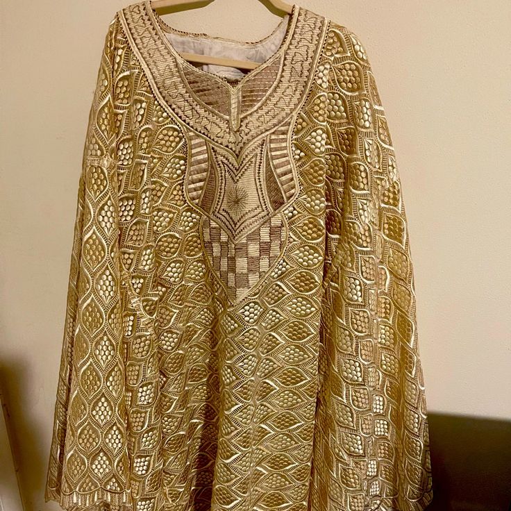 Very Beautiful, And Sophisticated African Piece Is Unique And Has No Sign Of Damage. Women Lace Dress, No Sign, Dresses Women, Kaftan Dress, Women Lace, Lace Dress, Designer Dresses, Midi Dress, Womens Dresses