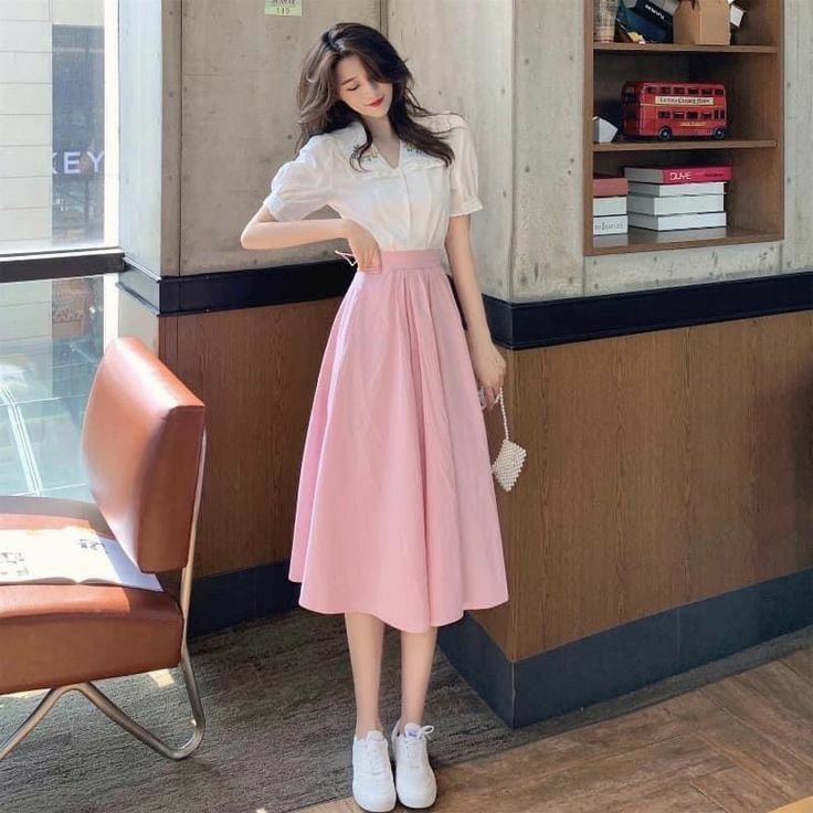 Modest Beautiful Dresses, Korean Long Skirt Outfits, Korean Long Skirt, Skirt Outfit Korean, Long Skirt Outfits Korean, Korean Skirt Outfits, Skirt Outfits Korean, Long Skirt Fashion, Outfit Korean