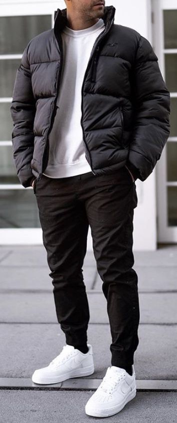 Men’s Black Puffer Jacket, Black Puffer Jacket Outfit Men, Street Styles 2023, Winter Puffer Jacket Outfits, Down Jacket Outfit, Black Puffer Jacket Outfit, Puffer Jacket Outfit Men, Black Fluffy Jacket, Puffer Jacket Outfits