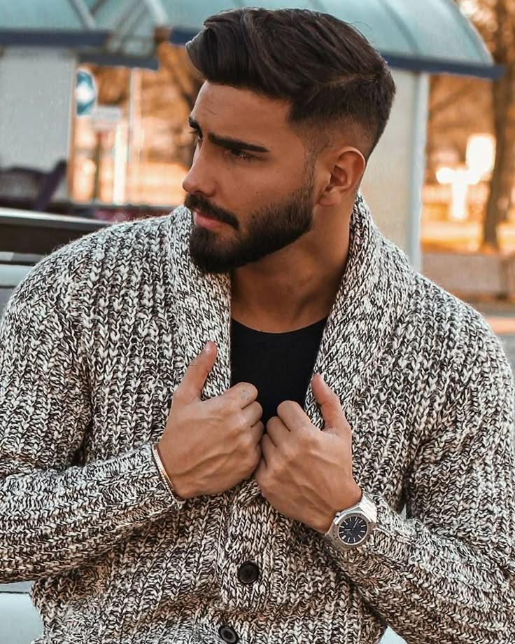 Strong Woman Tattoos, Beautiful Women Quotes, Handsome Men Quotes, Beautiful Tattoos For Women, Handsome Style, Handsome Arab Men, Men Haircut Styles, Beard Styles For Men, Corte De Cabelo Masculino