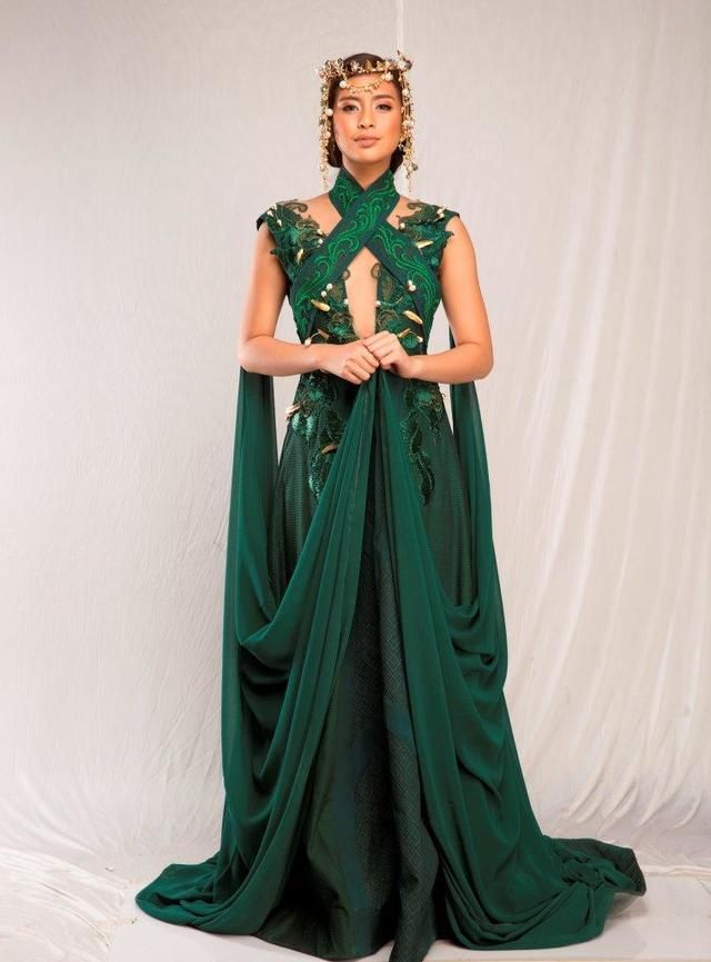 Alena Encantadia, Encantadia 2016 Costume, Encantadia Costume, Gabbi Garcia, Queen Dresses, Celebrity Halloween Costumes, Indie Girl, Uzzlang Girl, Fantasy Dress