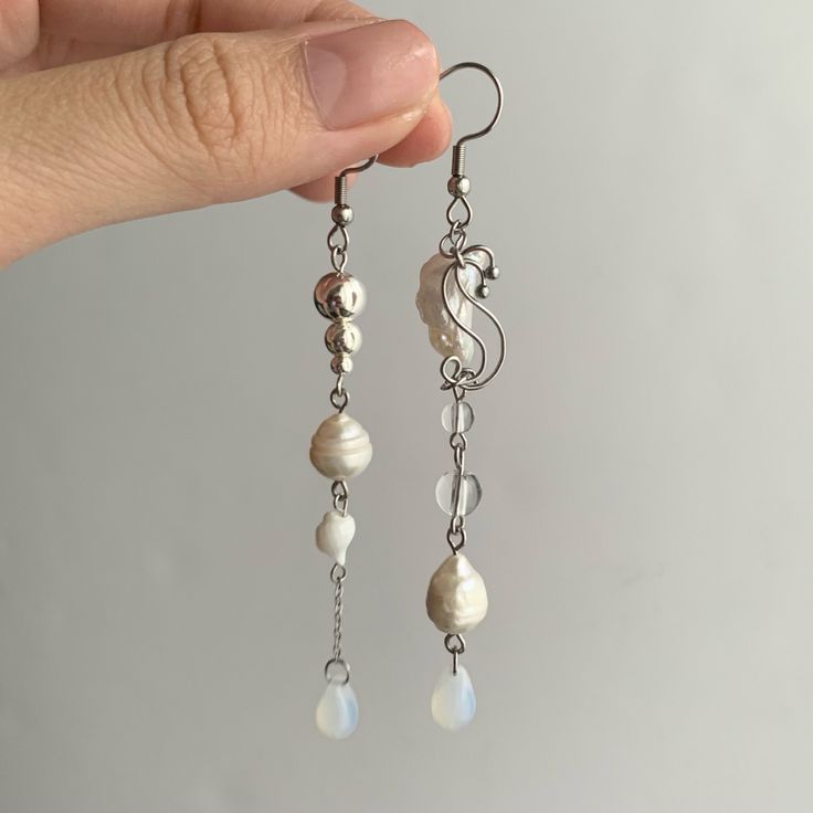 Pearl Jewelry Modern, Sirencore Jewelry, Mermaidcore Earrings, Siren Earrings, Mermaid Jewlery, Siren Jewelry, Pearl Piercing, Mermaid Jewellery, No Ordinary Girl