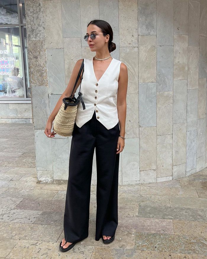 Black Vest Work Outfit, Black Waistcoat Outfit Women, White Vest Outfits For Women, Waist Coat Outfit Women, Waist Coat For Women, Sleeveless Vest Outfit, Waistcoat Outfit Women, Vest Top Outfits, How To Style A Vest