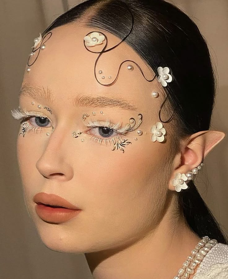 Most Creative Halloween Costumes, Halloween Costumes 2022, Avant Garde Makeup, White Makeup, Ethereal Makeup, Unique Makeup, Fairy Makeup, Dope Makeup, Halloween This Year