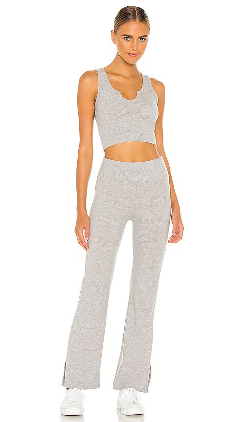 Women's What to Wear to Lounge In | Winter/Holiday 2020 Collection | Free Shipping and Returns! Glowing Skin Makeup, Oversized Sweatpants, Best Face Mask, Oversized Coat, Retail Therapy, Fashion Help, Summer Essentials, Beauty Brand, Price Match