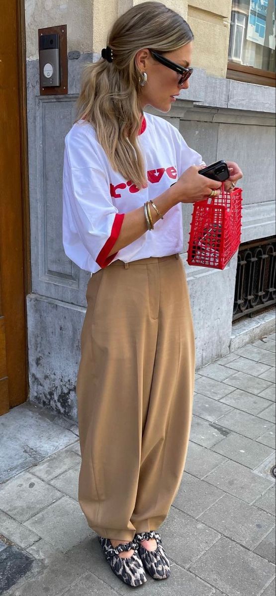 Spring 23 Street Style, Paris Summer Street Style 2023, Paris Fashion 2023 Street Style, Copenhagen Fashion Summer, Milan Summer Street Style, European Street Style 2024, Scandi Street Style Summer, Copenhagen Street Style Spring, Eclectic Fashion Style Summer