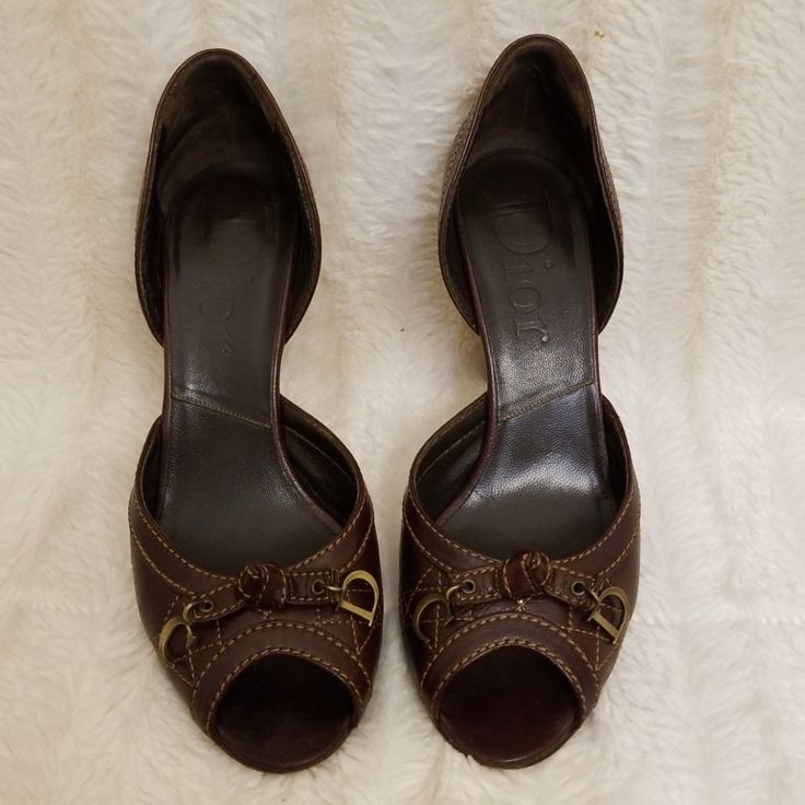 Gentle Wear Christian Dior Quilted Leather High Heels. Made In Italy. Size:36 Price Is Firm Corporate Shoes Women, Dark Academia Shoes, Everyday Heels, Shoe Wishlist, Funky Shoes, Brown Leather Heels, Vintage Heels, Cute Heels, Aesthetic Shoes