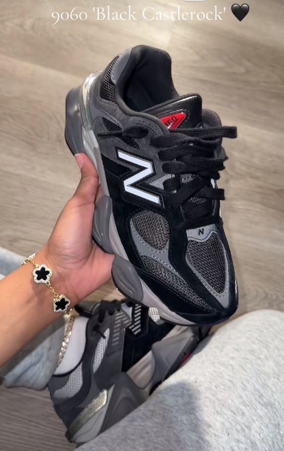 #follow #shoes #fashion #style #sneakers #blogging #blogger #blog 9060 New Balance, Basket New Balance, Pretty Sneakers, New Balance 9060, Sneak Attack, Back To School Shoes, Trendy Shoes Sneakers, Pretty Shoes Sneakers, Jordan Shoes Girls