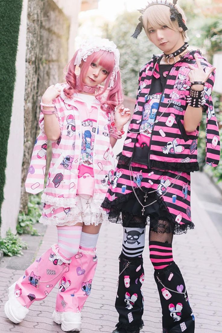 Yami Kawaii Aesthetic Outfit, Yami Kawaii Style, Japanese Pink Outfit, Menhera Outfit Ideas, Menhera Fashion Outfit, Yumi Kawaii Outfit, Yami Kawaii Clothes, Gurokawa Aesthetic Outfit, Menhera Aesthetic Outfit