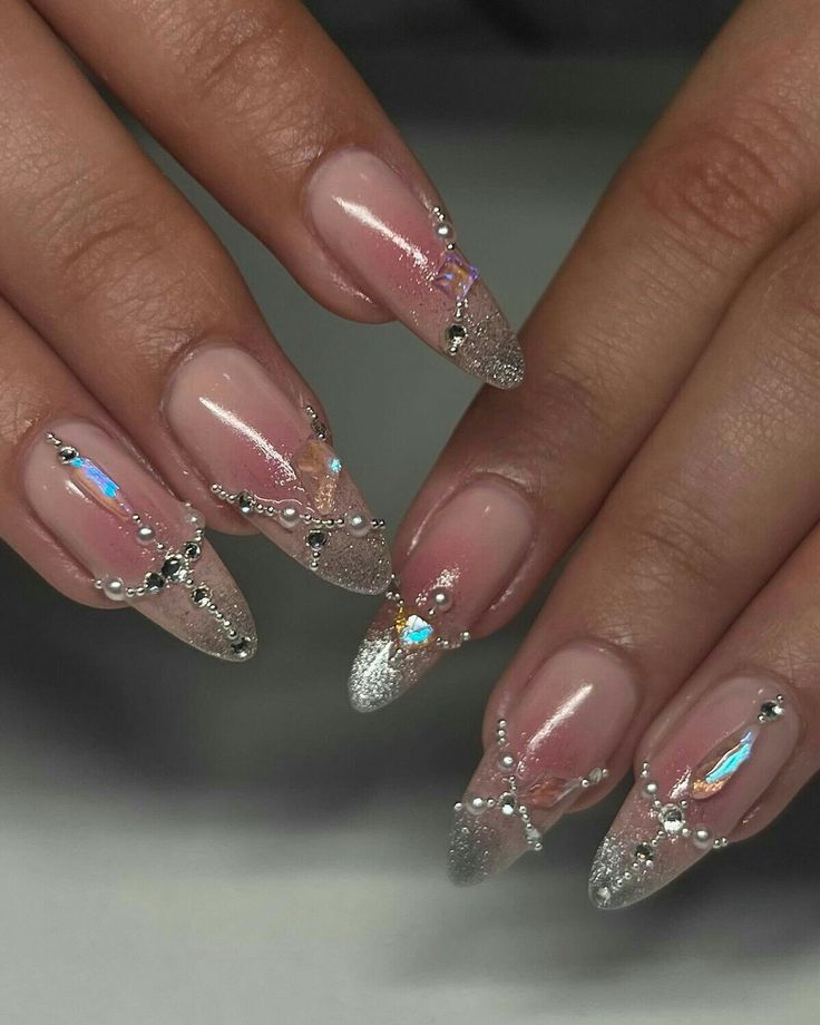 Nail Ideas Gel Extensions, Nails Douyin, Silver Chrome Nails, Nessa Nails, Douyin Nails, Graduation Nails, Punk Nails, Simple Gel Nails, Cute Acrylic Nail Designs