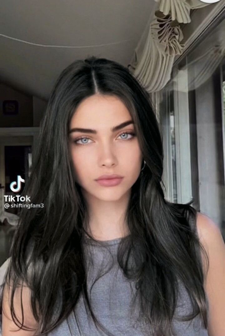 Black Hair Blue Eyes Girl, Dark Hair And Blue Eyes, Brown Hair Pale Skin, Dark Hair Pale Skin, Black Hair Pale Skin, Dark Hair Light Eyes, Blonde Hair Pale Skin, Dark Hair Blue Eyes, Hair Pale Skin