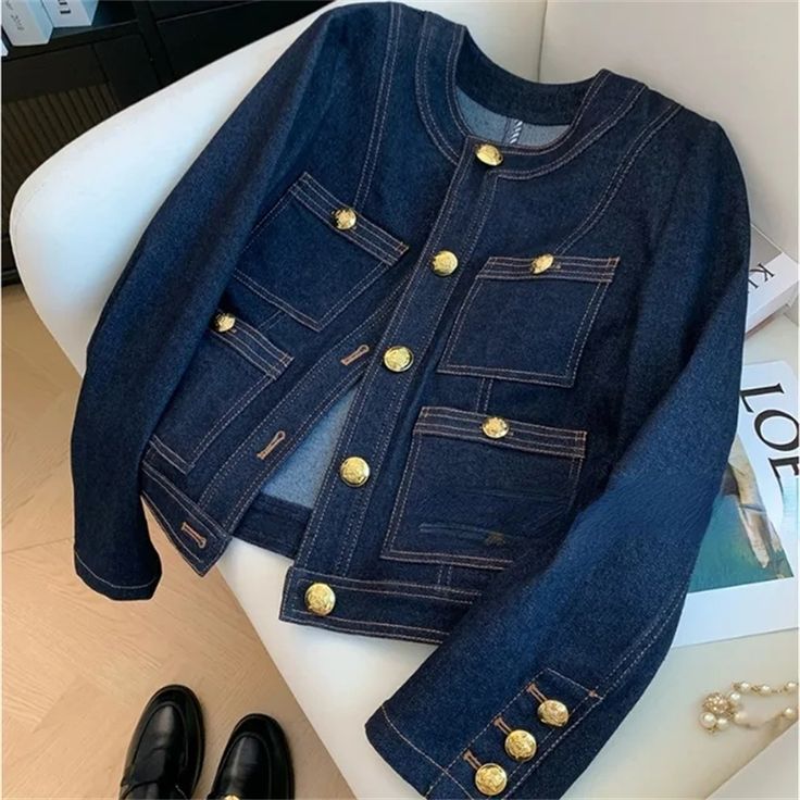 2024 Women's Denim Jacket New Advanced Sense Retro Style Ladies Outerwear Korean Version Temperament Plus Zise, Dark Wash Denim Jacket, Winter Fashion Coats, All Jeans, Mini Robes, Blue Denim Jacket, Looks Chic, Denim Jacket Women, Denim Coat