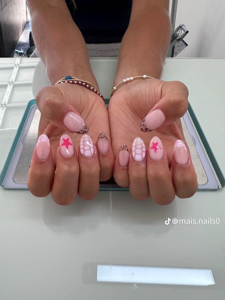 Almost Nail Ideas, Easy Cute Almond Nails, Cute Short Almond Nail Ideas, Gel X Nail Designs Simple, Noelle Kate Nails, Cute Nail Designs Almond, Nail Inspo Trendy 2024, Hard Nails Designs, Nails For Grandma