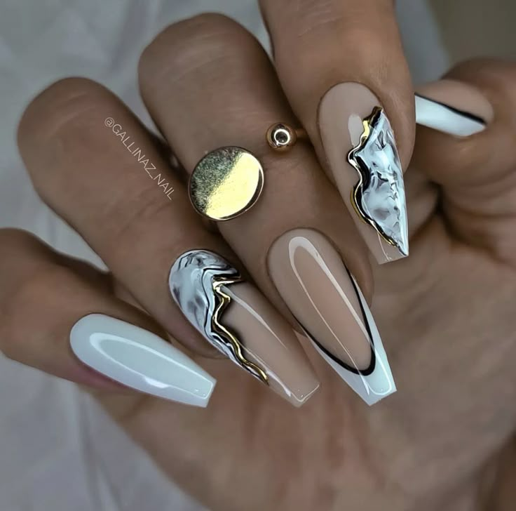 Nail Ideas For Christmas And New Years, Nails Ideas New Years, Nails Foil Designs, Sassy Nails Designs, Natural Look Nails, Birthday Nails Chrome, Nude Design Nails, New Years Nails Simple, Nails Nude Design