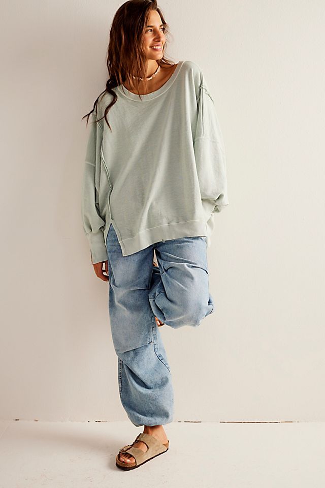 We The Free Camden Sweatshirt Lane Bryant Sweaters, Camden Sweatshirt, Oversized Sweatshirt Outfit, Shein Outfits, Free People Clothing, Sweatshirt Outfit, Weekend Wear, Lower Back, Outfits Casuales