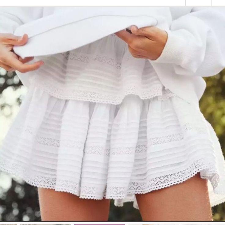 Aerie White Rock And Ruffle Mini Skirt Size Xl Nwot White Ruffle Mini Skirt, Church Skirts, White Ruffle Skirt, Mini Skirt White, Recruitment Outfits, Lace Mini Skirt, Athletic Skirt, Chiffon Wrap, Ruffle Mini Skirt