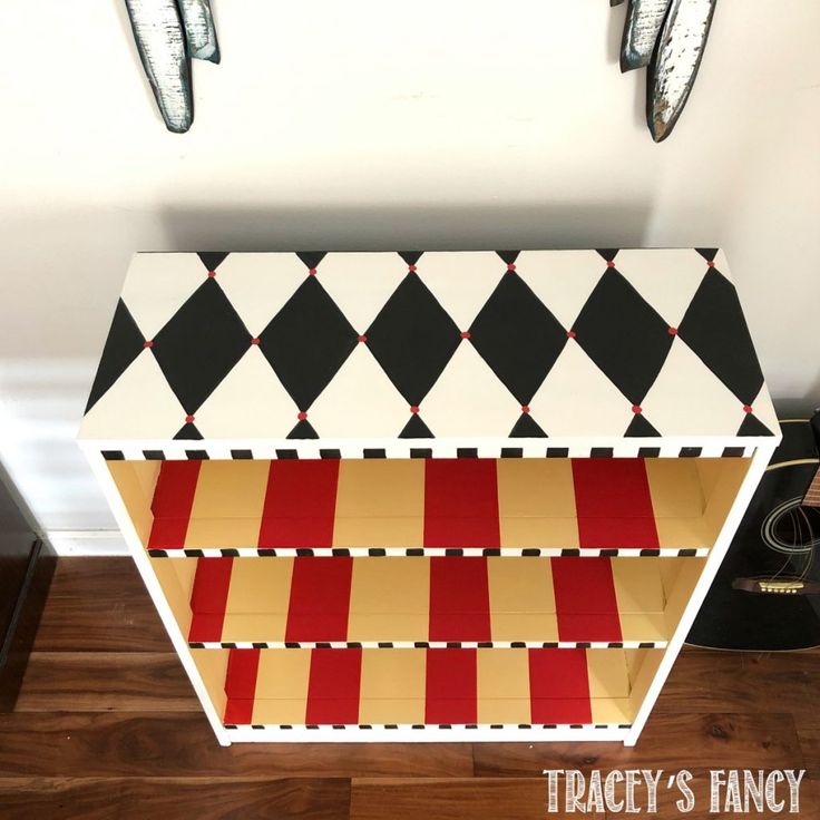 a shelf that has some kind of checkerboard design on it