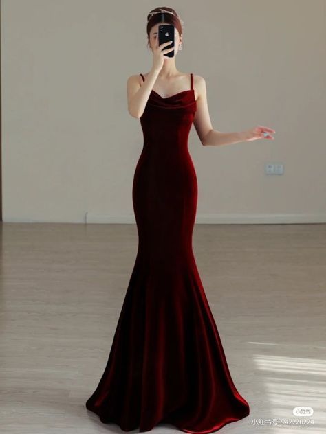 Wine Red Prom Dress, Dragon Goddess, Black Quince, Prom Dress Store, Elegant Red Dress, Velvet Evening Dress, Dark Red Dresses, Burgundy Prom, Velvet Dress Long