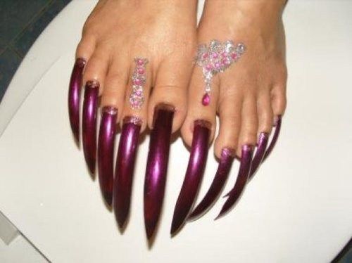 WHY, just WHY???? Nothing about this makes sense on any level. French Nails Design, Nails Coral, Emerald Nails, Long Toenails, Foot Nail, Nails Gold, Crazy Nails, Nails Green, Nails Home