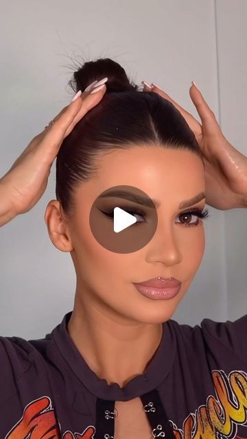 How To Do Sleek Hair, Between Wash Hairstyles, Easy Sleek Bun Hairstyles, Sleek Hair Up, Sleek Bridal Bun Tutorial, Sleek Bun For Short Hair, How To Do Buns With Short Hair, Short Hair Sleek Bun, Sleek Look Hairstyles