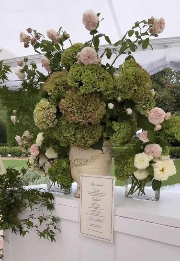 Floral Display Wedding, Green Wedding Floral Arrangements, Nancy Meyers Wedding, Green Hydrangea Wedding, Green And White Flowers, Wedding Reception Florals, Fall Hydrangea, Hydrangeas Wedding, Green Hydrangea