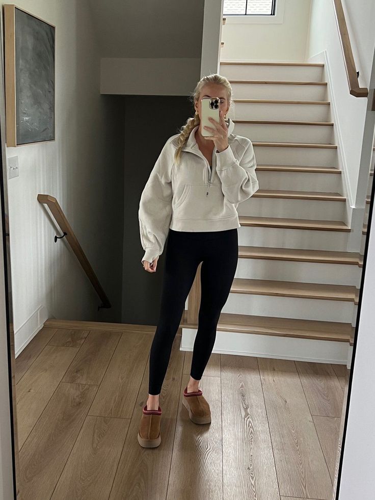 Lulu Scuba Funnel Neck, Scuba Leggings Outfit, Cute Outfits With Lulu Scuba, Lululemon Funnel Neck Scuba, Lulu Winter Outfits, Fall Outfits Women Leggings, Lulu Scuba Half Zip Outfit, Scuba Outfit Ideas, Winter Lululemon Outfits